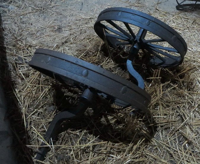 (11) mezzi agricoli d'epoca